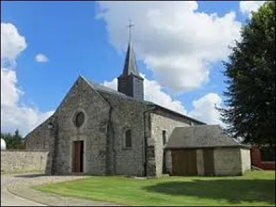 Nous sommes à présent dans les Hauts-de-France devant l'église Saint-Leu du Plessier-Huleu. Petit village de 72 habitants, dans l'arrondissement de Soissons, il se situe dans le département ...