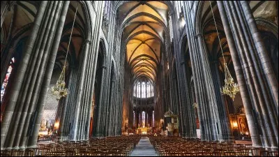 Quelle est "La cité des Papes" ?