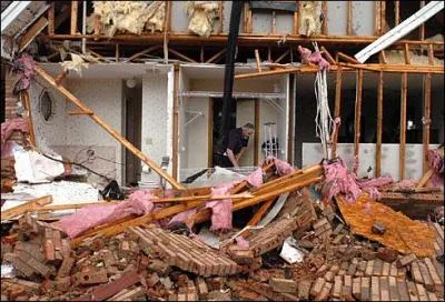 Par quel(s) phnomne(s) climatique(s) est souvent touch l'Alabama ?