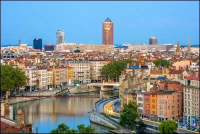 Laquelle de ces personnalités n'est pas née à Lyon ?