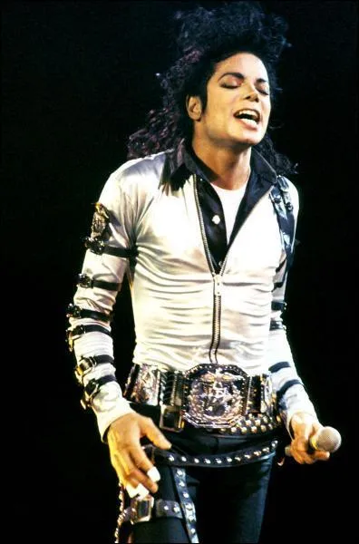 Comment s'appelait le groupe qu'il formait avec ses fr&egrave;res ?