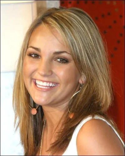 Comment se prnomme la petite soeur de Britney Spears ?