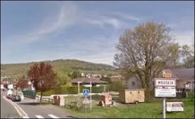 Après vous avoir fait voir Montcuq, je vous montre Messein. Commune Meurthe-et-Mosellane, elle se situe en région ...