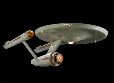 Qui est le premier capitaine que l'on voit dans la première série "Star Trek" ?