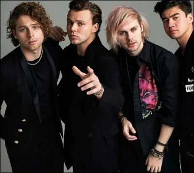 Leurs noms complets de droite à gauche :