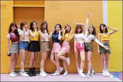 Twice a sorti beaucoup de mini-albums et un seul album complet. Comment s'appelle-t-il ?