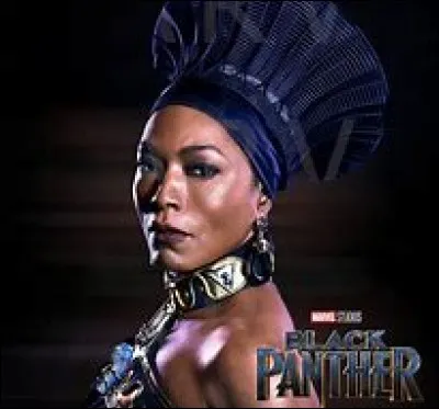 Comment se nomme la mère de Black Panther ?