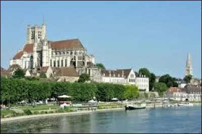 Dans quelle région se trouve le département de l'Yonne ?