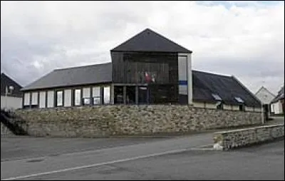 Village Bretillien, Pocé-les-Bois se situe en région ...
