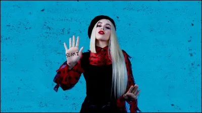 Quelle photo correspond au clip "Sweet But psycho" ?