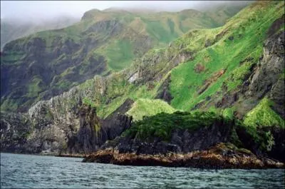 Comment s'appelle l'archipel le plus important rattach  l'Alaska ?