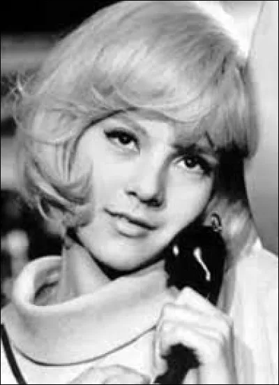 Complétez le titre de cette chanson de Sylvie Vartan : "La plus belle pour aller...
