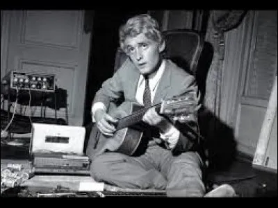 Quel prénom féminin chante Christophe en 1965 ?