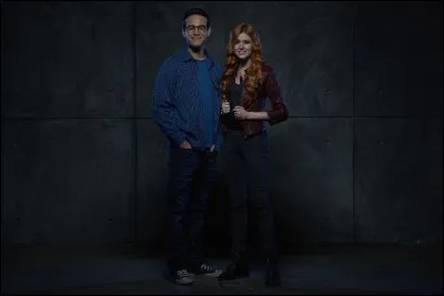 Comment s'appellent les mères de Simon et de Clary ?