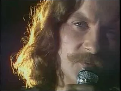 ''L'Encre de tes yeux'' est une chanson de Francis Cabrel. Quelle actrice pourrait fournir de l'encre noire avec ses yeux ?