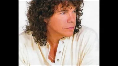 ''Le Coup de soleil'' a été chanté par Richard Cocciante. Que faut-il faire pour soigner une brûlure par coup de soleil ?