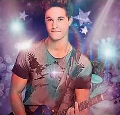 De qui Simon est-il amoureux dans la premi&egrave;re saison ?