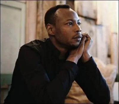 Le vrai prnom de MC SOLAAR est :
