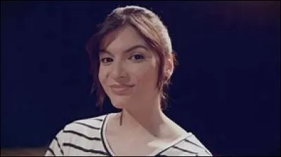 Quel est le nom de famille de Gloria, l'ennemie de Kally ?