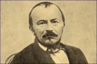 Quel écrivain et poète français est connu pour son recueil de nouvelles "La Fille de Feu", qui contient "Sylvie" ?