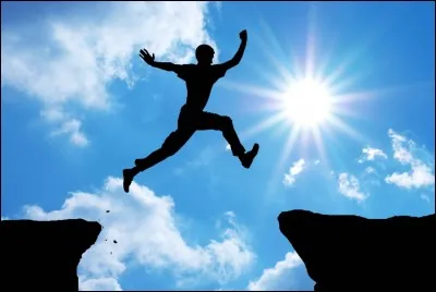 Quel terme d&eacute;signe l'action d'un corps sur un autre qui agit ou qui vient d'agir sur lui" ?