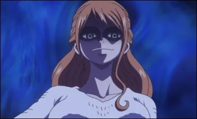 Dans l'animé, quelle était la couleur des boucles d'oreilles de Nami quand elle est apparue pour la première fois ? (One Piece)