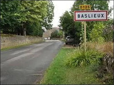 Nous sommes maintenant dans le Grand-Est, à l'entrée de Baslieux. Village de l'ex région Lorraine, dans le Pays Haut, il se situe dans le département ...
