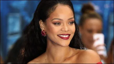 Avec quel guitariste, Rihanna et Kenny Wast chantent-ils dans leur chanson "ForFiveSecond" ?