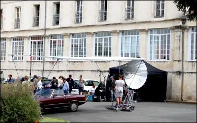 "Monsieur je-sais-tout" est un long-métrage interprété par Arnaud Ducret.