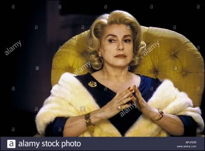 "Huit femmes" est un film interprété par Emmanuelle Béart.