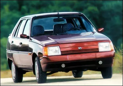 Berline compacte d'un constructeur ukrainien, c'est une voiture économique parmi tant d'autres dans les pays soviétiques. Quelle est cette voiture ?