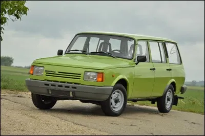 Terminons en Allemagne de l'Est. Cette voiture porte en son nom sa cylindrée. Quelle est cette voiture ?