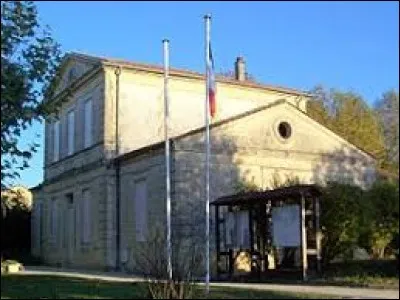 Commune de l'Entre-deux-Mers, dans l'aire urbaine Bordelaise, Capian se situe dans le département ...