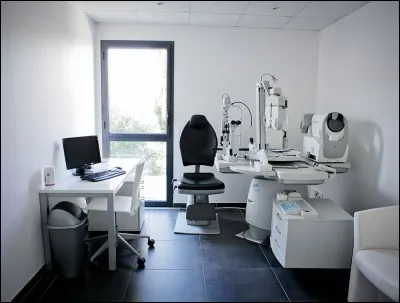 Besoin de changer de lunettes ou de faire un bilan des yeux ? Ce médecin spécialiste peut vous êtes utile. Comment s'appelle sa spécialité ?