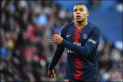 Qui est ce footballeur ?