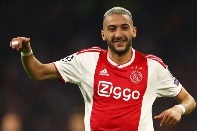 Qui est ce footballeur ?