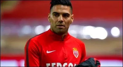 Qui est ce footballeur ?