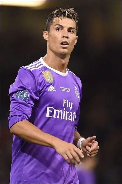 Qui est ce footballeur ?