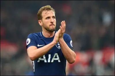 Qui est ce footballeur ?