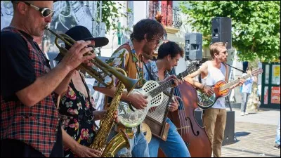 Selon l'Insee, la Fête de la Musique est connue par...