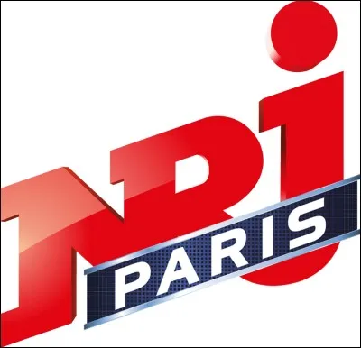 Quel youtubeur travaillait avant pour une radio et a fondé une chaîne YouTube s'appelant "Le QG" ?