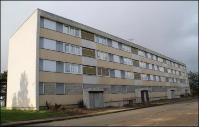 Cet immeuble sert aussi à l'entraînement, notamment aux interpellations à domicile. En France, quelle est l'heure d'interpellation légale ?