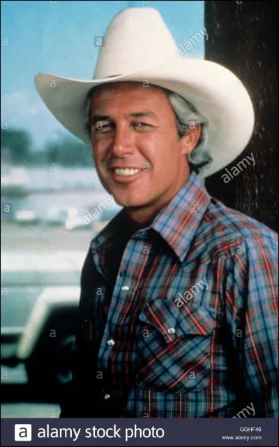 Comment s'appelle le fils illégitime du père de la famille Ewing ?