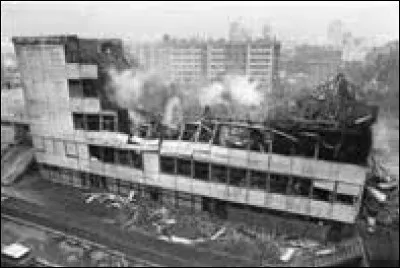 Qui est ce dramaturge fran&ccedil;ais, auteur en 1878, de "l'Age ingrat" ?