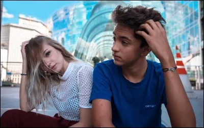 A-t-il une chaîne secondaire ?