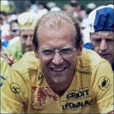 Sport : 
Laurent Fignon est un coureur cycliste né le 12 août 1960 à Paris. Ayant gagné durant sa carrière trois classiques, le championnat de France sur route en 1984, treize étapes sur différents grands tours, combien de fois a-t-il gagné le Tour de France ?