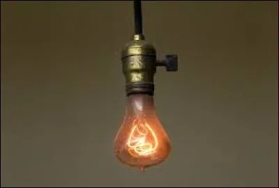 Le Livre Guinness des records témoigne qu'une ampoule est en usage depuis 1901 dans la caserne des pompiers de Livermore (Californie).