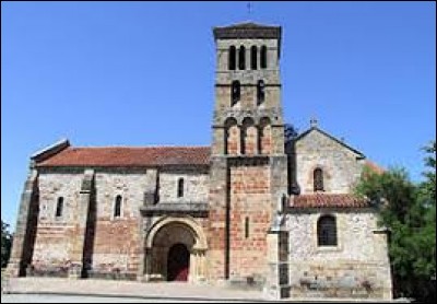 Nous commençons cette balade en Auvergne-Rhône-Alpes devant l'église Notre-Dame d'Agonges. Commune du bocage bourbonnais, elle se situe dans le département ...