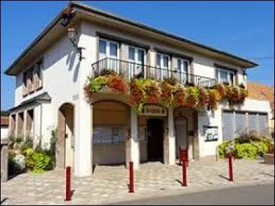 Je vous propose de partir à la découverte de Stutzheim-Offenheim. Nous sommes en région ...