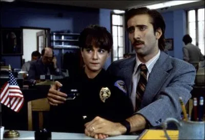 Qui a ralis le film 'Arizona Junior', sorti en 1987, avec Nicolas Cage et Holly Hunter ?